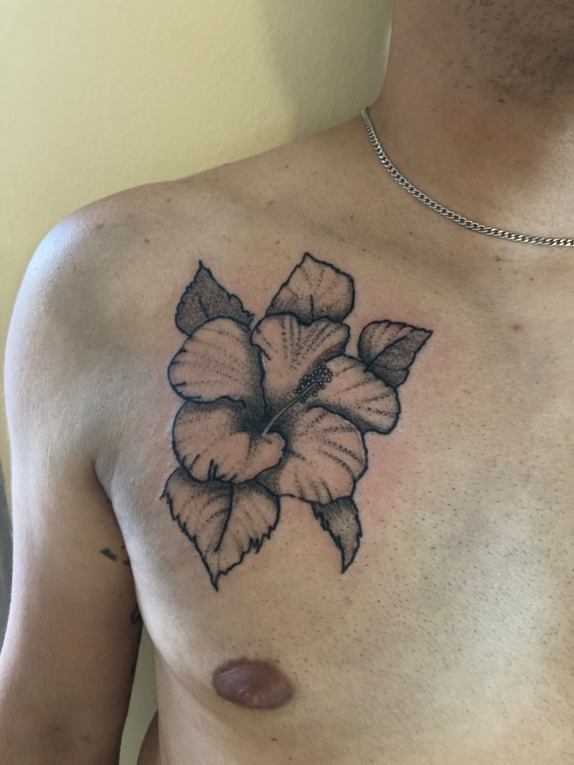 Mi Proyecto del curso: Tatuaje botánico con puntillismo 0