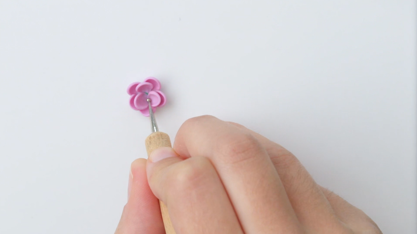 Tutorial Joyería: cómo modelar una flor con arcilla polimérica 14
