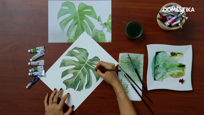 Use a number 0 (zero) brush with a very dark shade of green to create details that will help the sheet come off the paper
