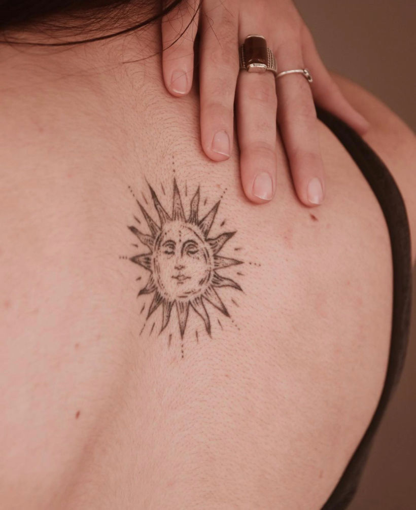 tatuaje sol curado de 1 año