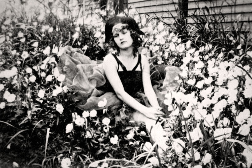 Photograph of Zelda Sayre in Montgomery, Alabama (1919).