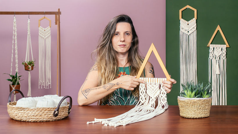 Natalia Corbi es experta en la creación de obras con fibras y materiales procedentes de la naturaleza.