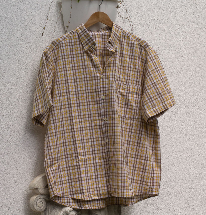 Camisa hombre manga corta, talla 3XXL, no está hecha con este patrón sino con otro patrón de una camisa descosida.