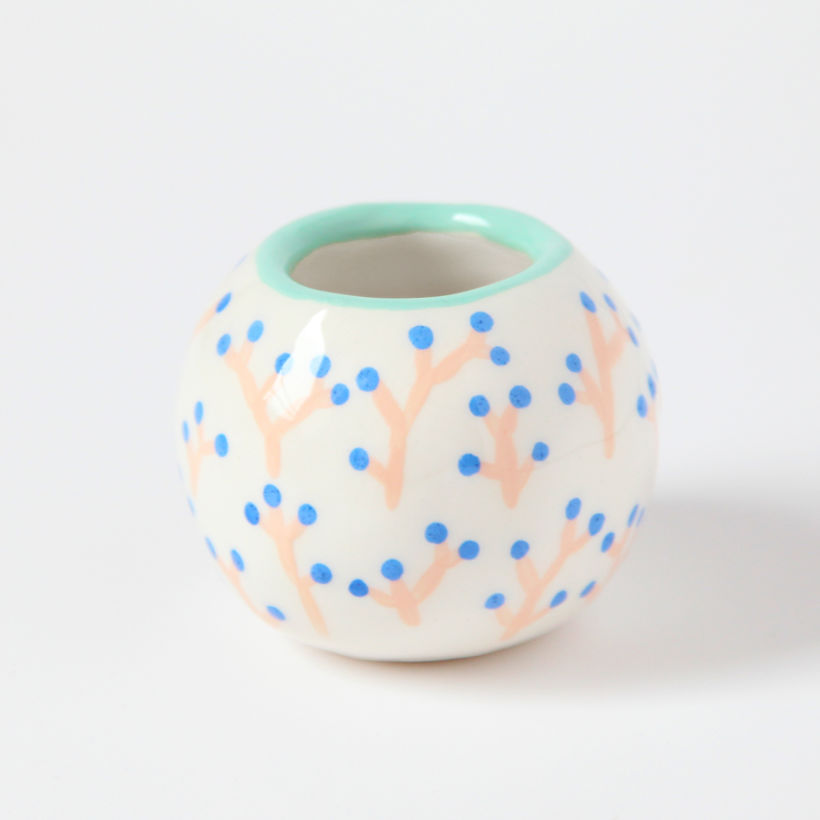 Mini vase, motif baies bleues