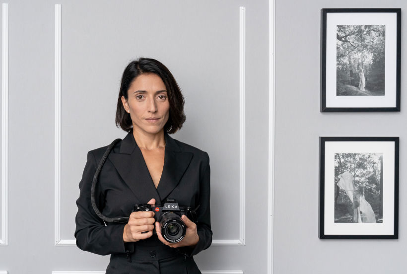 Emilia Brandão imparte el curso 'Dirección de personas para fotografía de retrato' en Domestika.