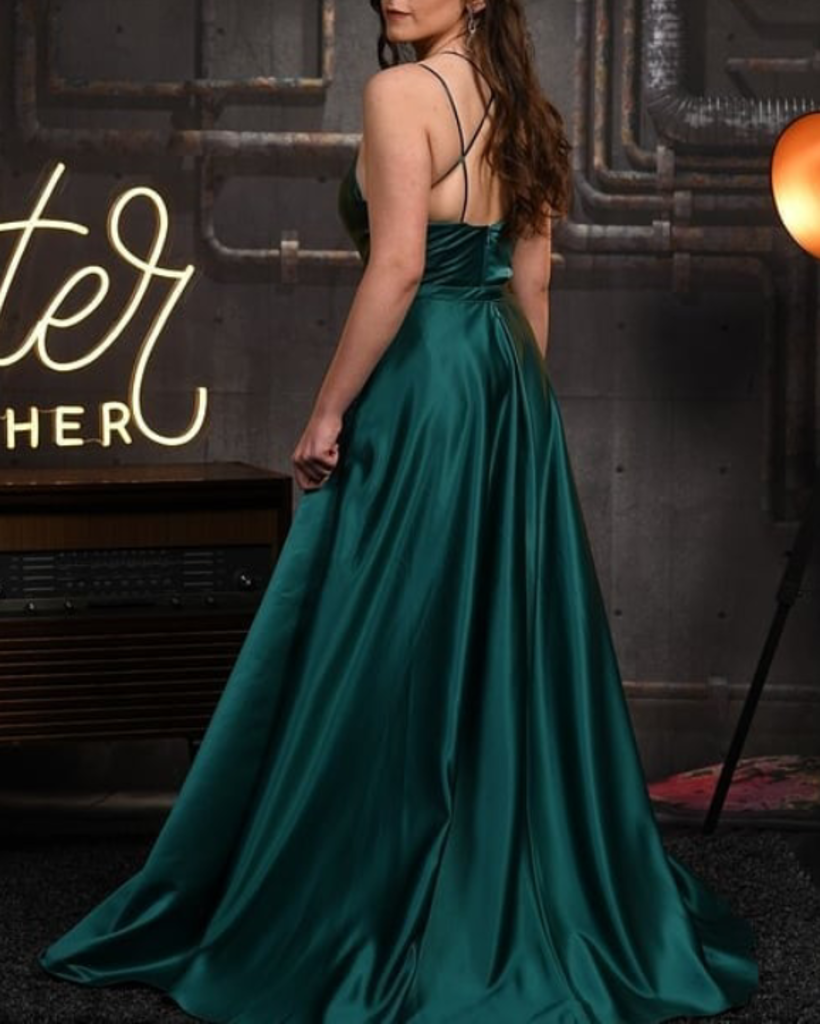 Amazon.com: Dark Green and Yellow 3D Flowers Lace Quinceanera Dress with  Train Ball Gowns Strapless Prom Emerald Green/Gold 2: Clothing, Shoes &  Jewelry