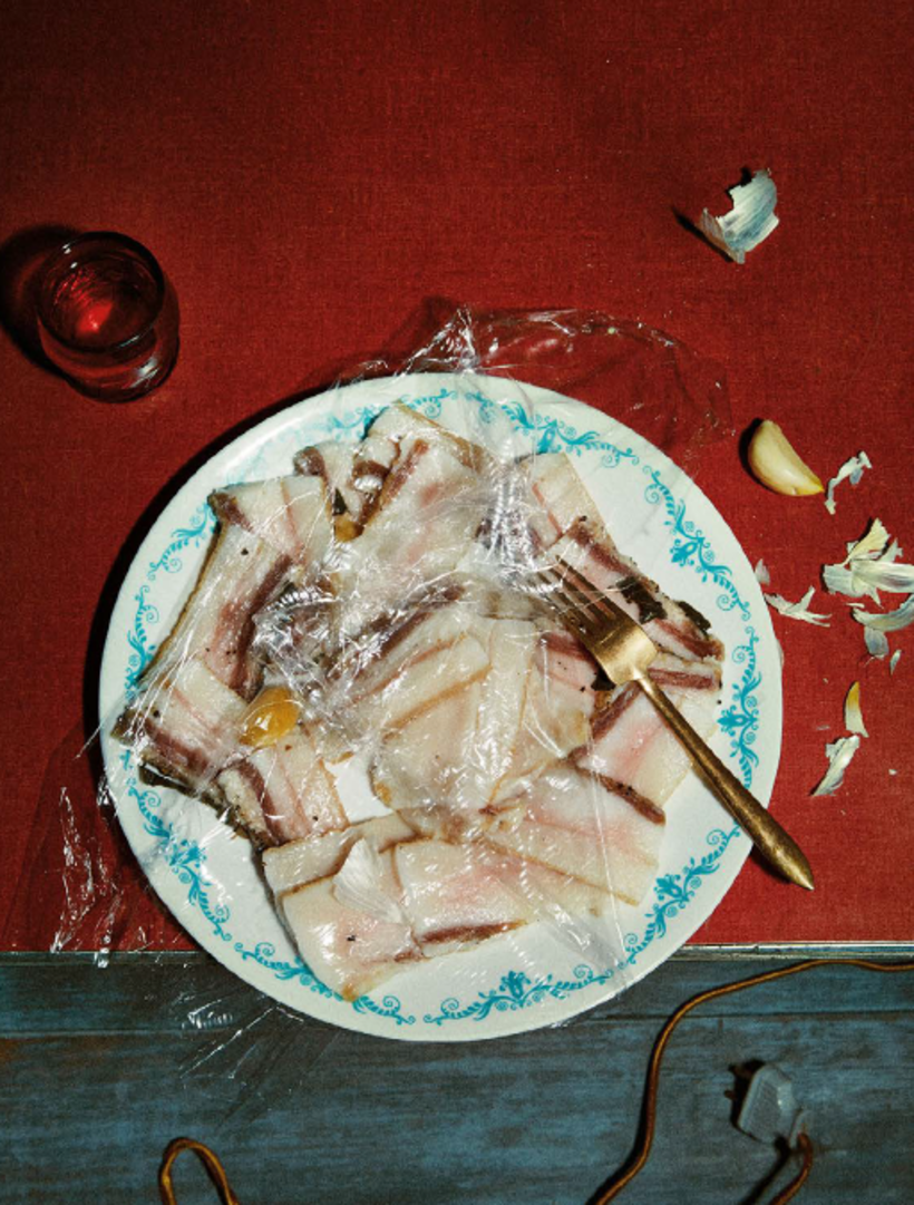 That time we ate the pork fat sliced thinly, accompanied by raw garlic, black bread and ice-cold vodka.