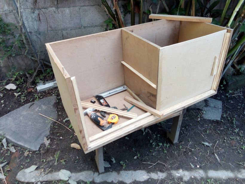 Mi Proyecto del curso: Diseño y construcción de muebles para principiantes 13
