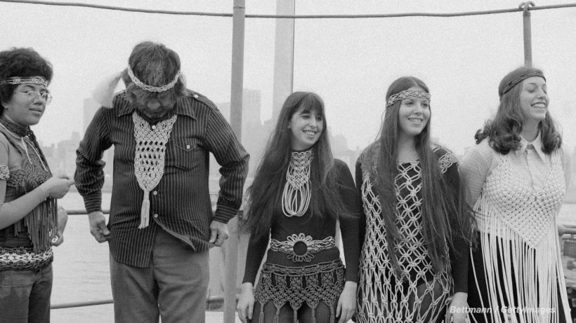In the 1960s, macramé became a symbol of the new youth movement 