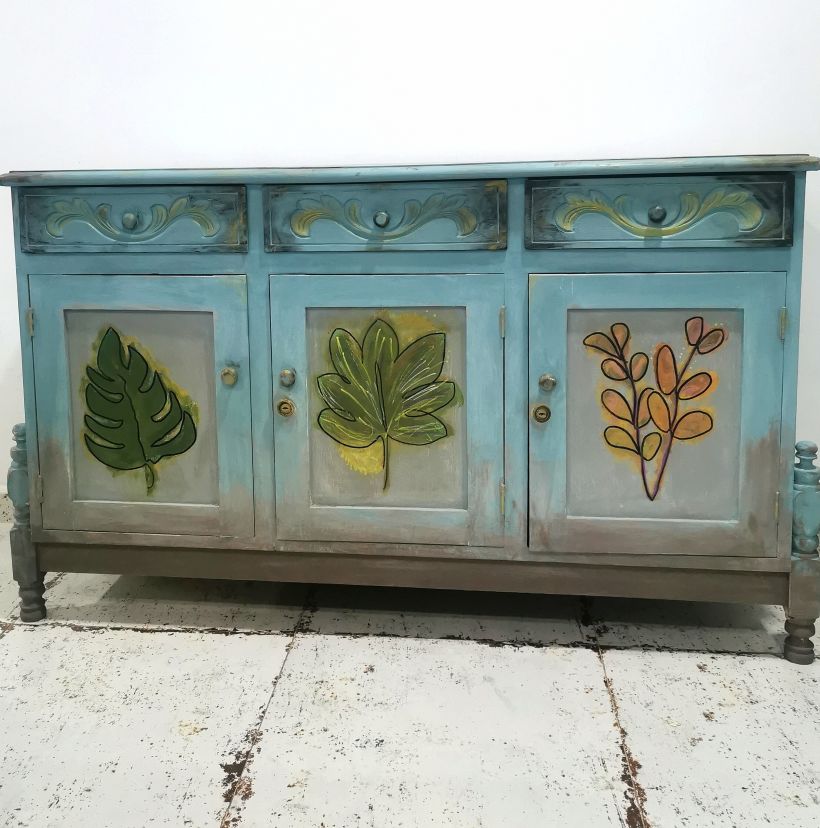 Mi Proyecto del curso: Upcycling de muebles vintage con técnicas de pintura 2