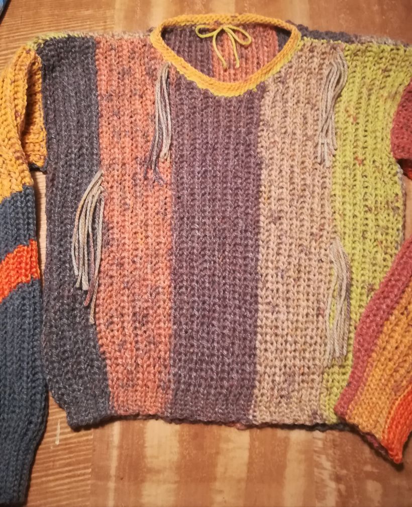 maglione a uncinetto con tecnica particolare 4