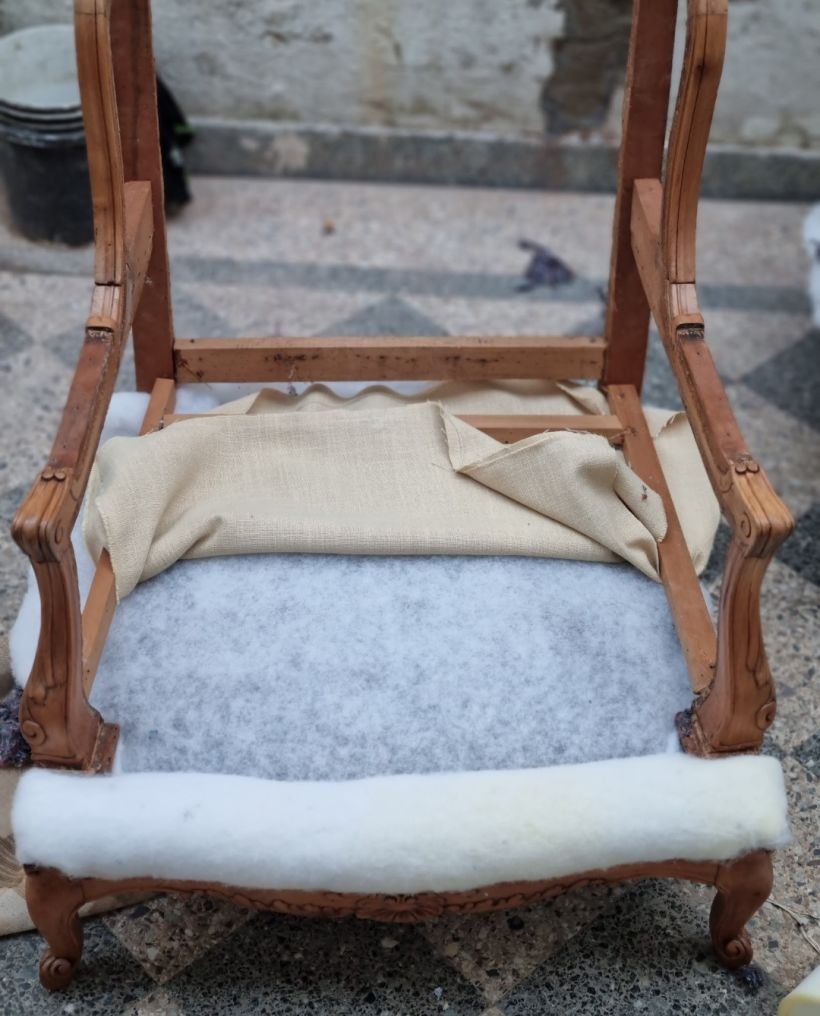 COSTURA INVISIBLE,  proceso de tapizado de un sillón  5