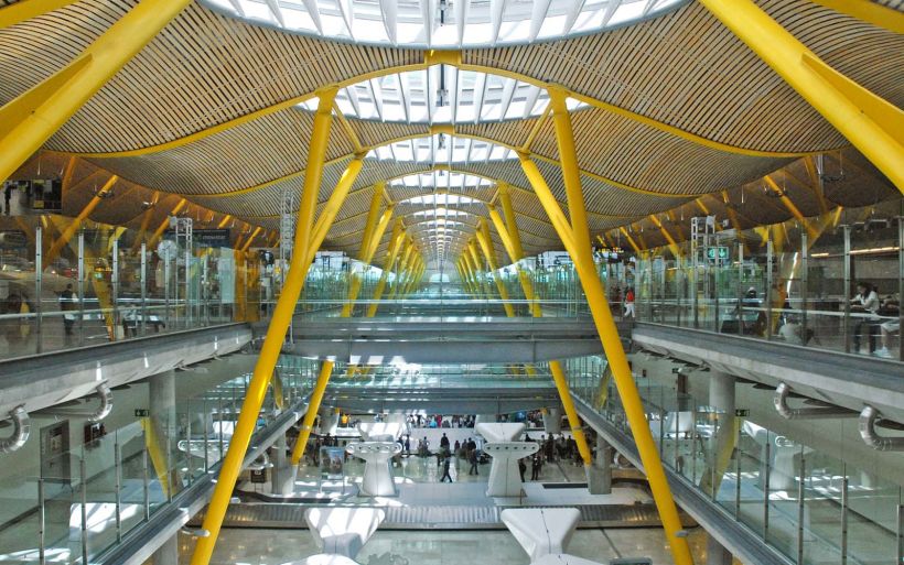 Aeroporto de Barajas, Madri, via Jean-Pierre Dalbéra/Wikimedia Commons