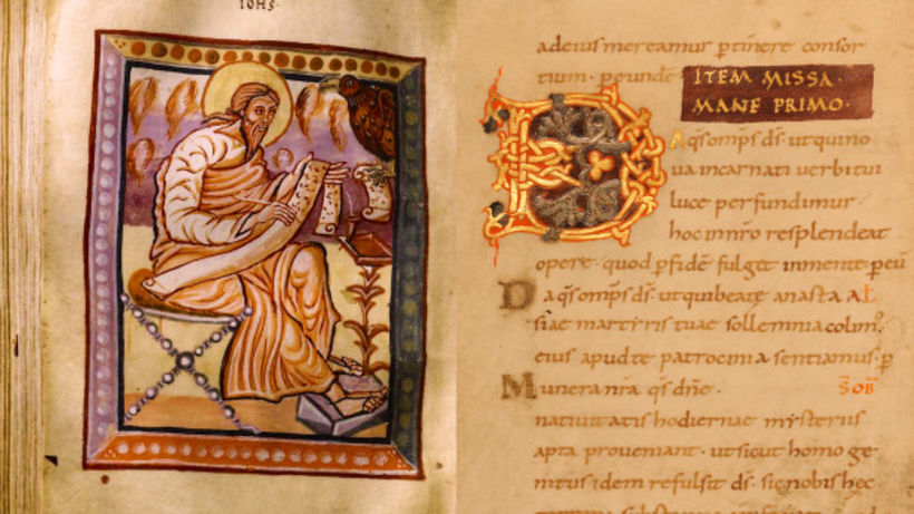 Los iluminadores adornaban los manuscritos con ilustraciones y letras de oro.
