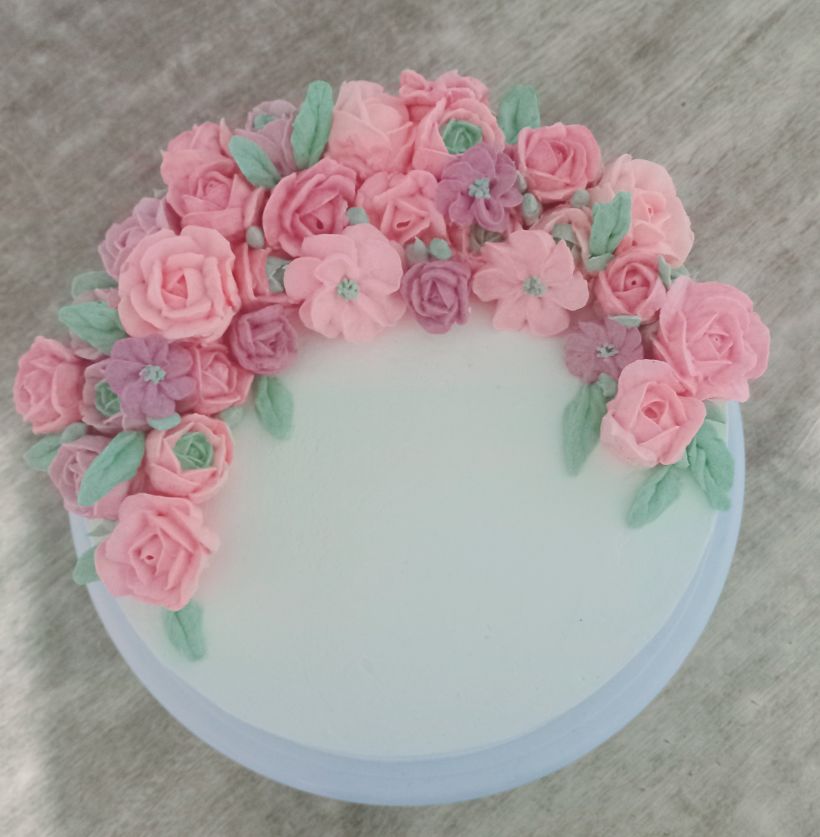 Mi proyecto del curso: Flores de crema de mantequilla para cake design 1