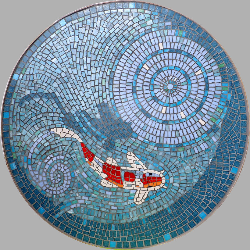 ... and this is the final mosaic table. 