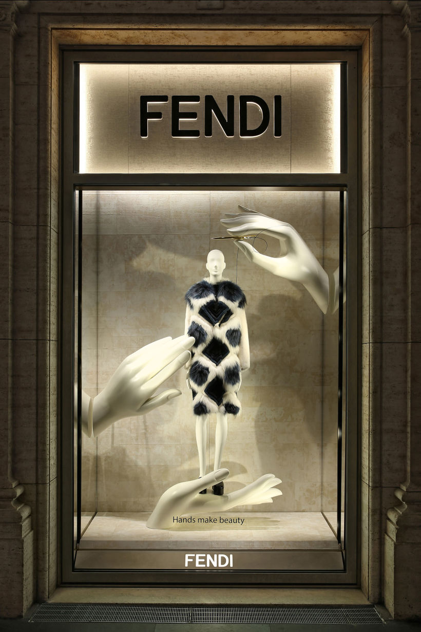 Fendi hand clearance