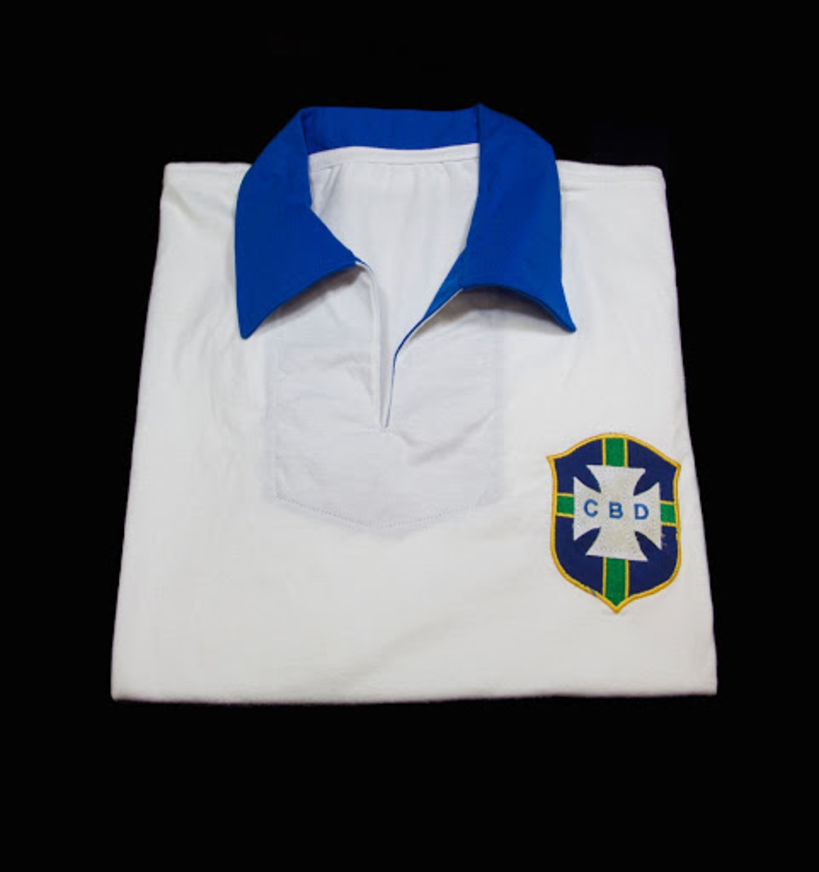 Réplica da camisa usada pela Seleção Brasileira em 1950. Imagem: Museu do Futebol