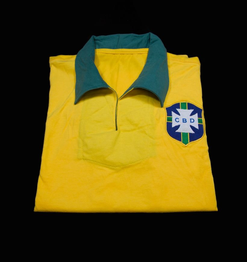 Réplica da camisa usada pela Seleção Brasileira em 1954. Imagem: Museu do Futebol