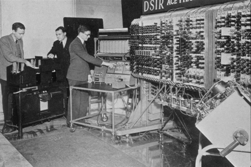 Turing a réussi à décoder la machine allemande Enigma.