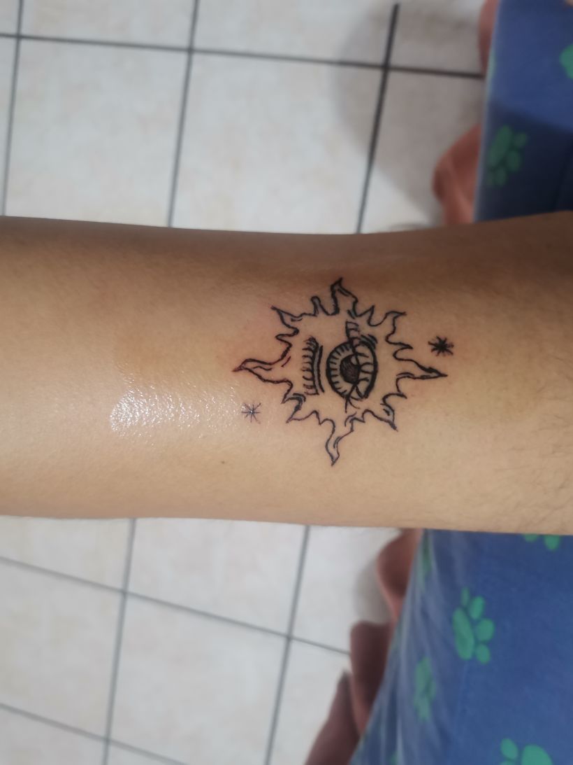 I just got my first tattoo, and I figured people on this sub might  appreciate it : r/raisedbyborderlines