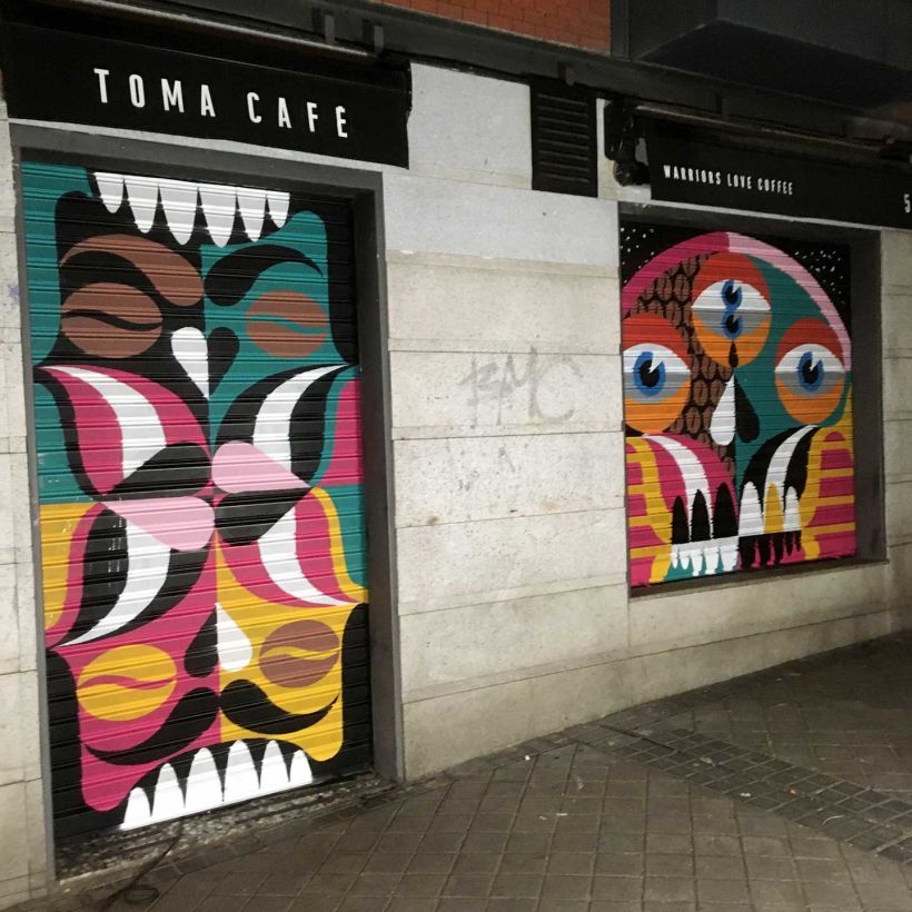 Homes Tone creative duo works: @homes_tone : @drhomes & @rafa_bertone  Para TOMA CAFE Olavide / Mural made in collaboration with Dr Homes For TOMA CAFE Olavide 7