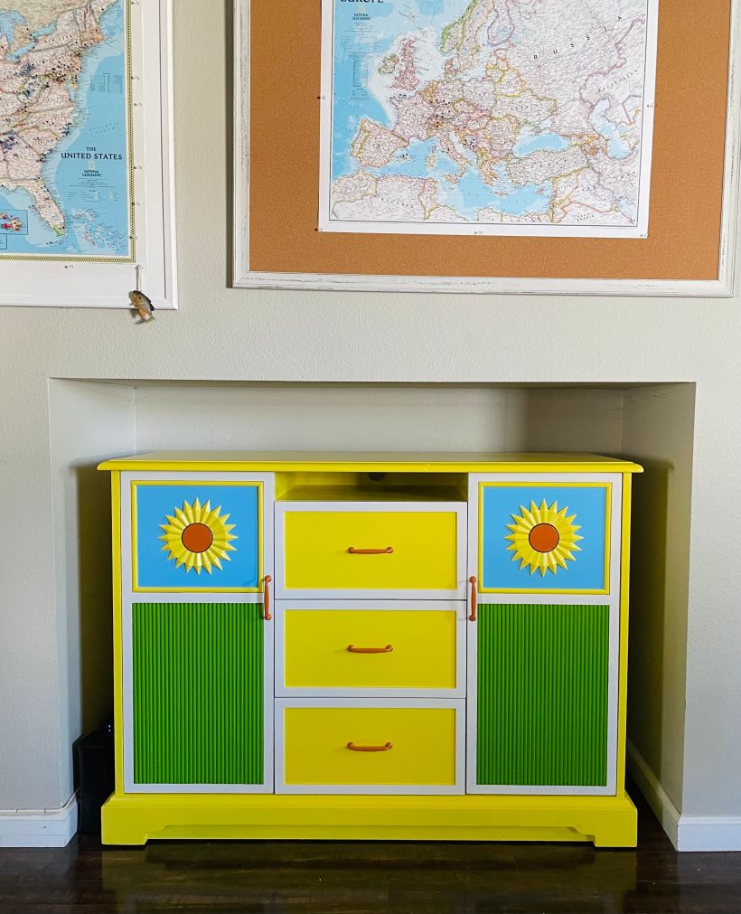This is the finished dresser. It's so bright! It fits perfectly in the odd little wall space we had for it.