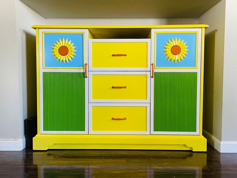 Sunshine Dresser (Creative Furniture Upcycling for Beginners) 13