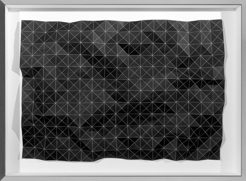 Imagine Corpore II, 2017 Fotograbado sobre papel Basik, estampación artística, pliegues y marcos pintados