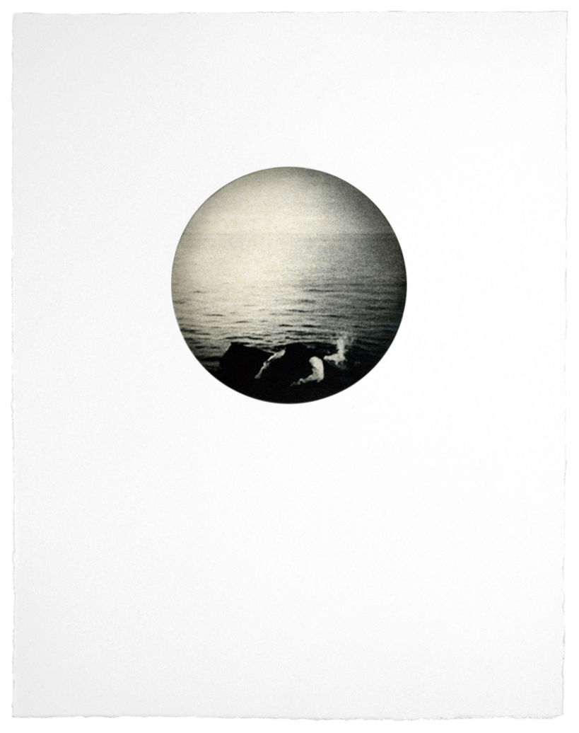 Noticias de un naufragio, 2012 Fotograbado a partir de película lith sobre papel Hahnemühle 350 g 48 x 37 cm c. u.  Edición d