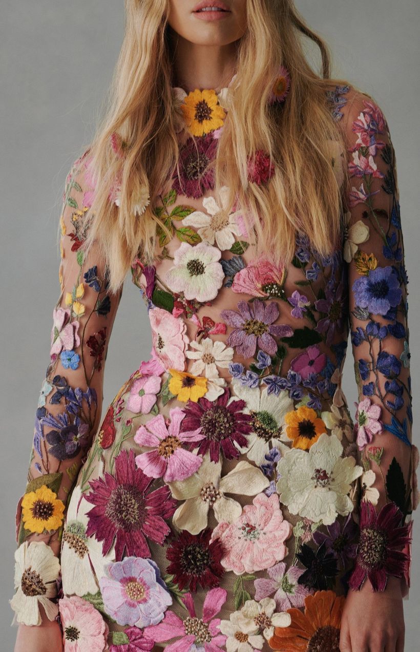 Inspired by the Oscar De La Renta flora dress.