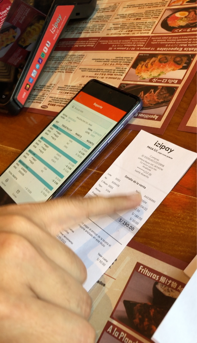 Prueba de usabilidad de prototipo de vouchers en restaurante.