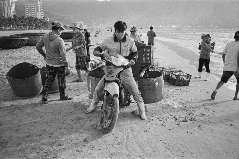 Bikes are the quickest way of getting the fish from the beach to the market.