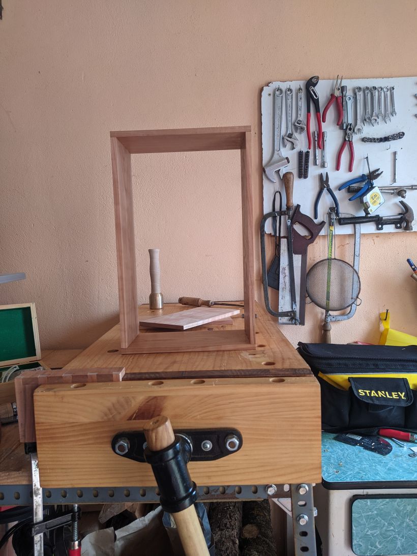 Mi proyecto del curso: Ebanistería: construcción de muebles con herramientas manuales 4