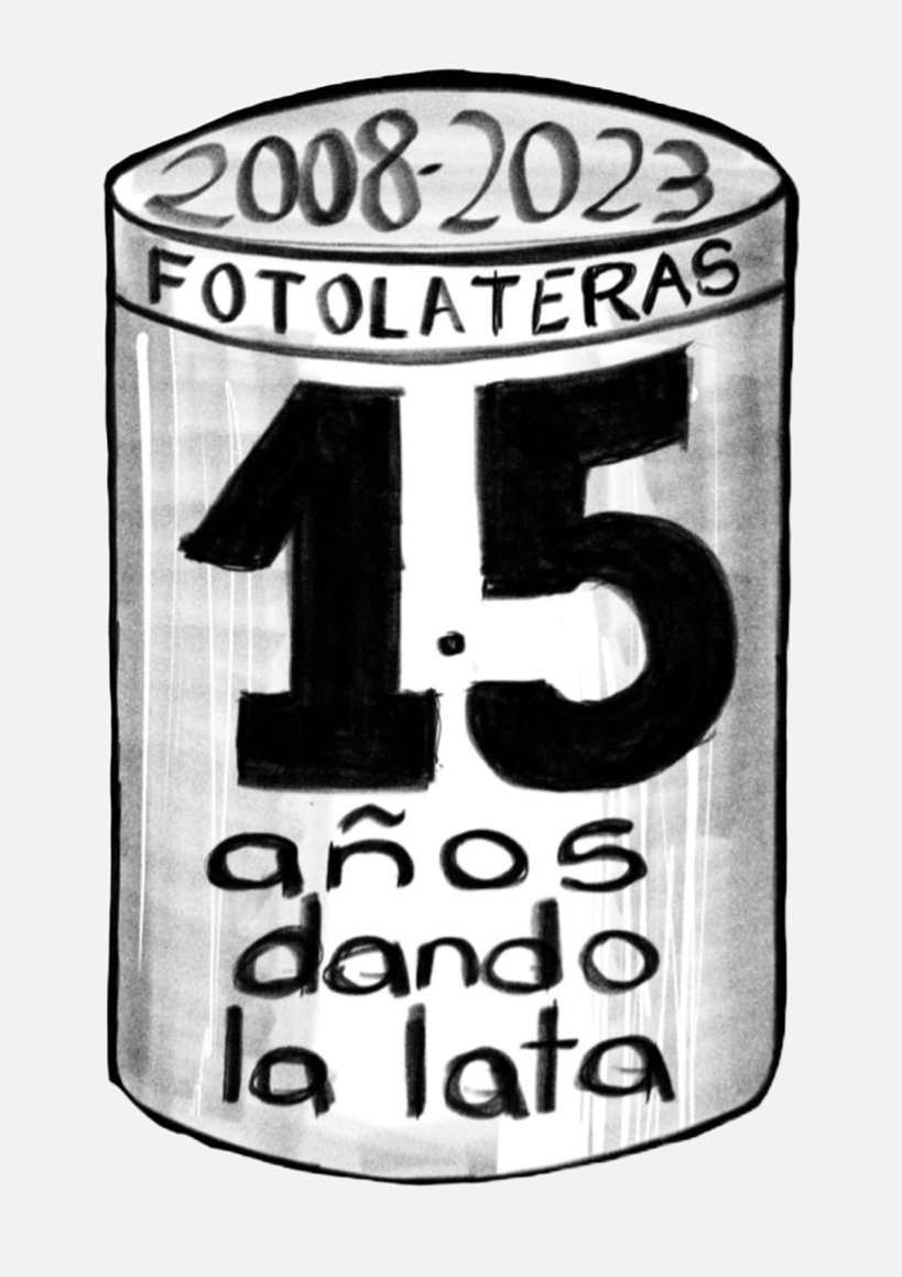 Logo de la exposición "15 años dando la lata"