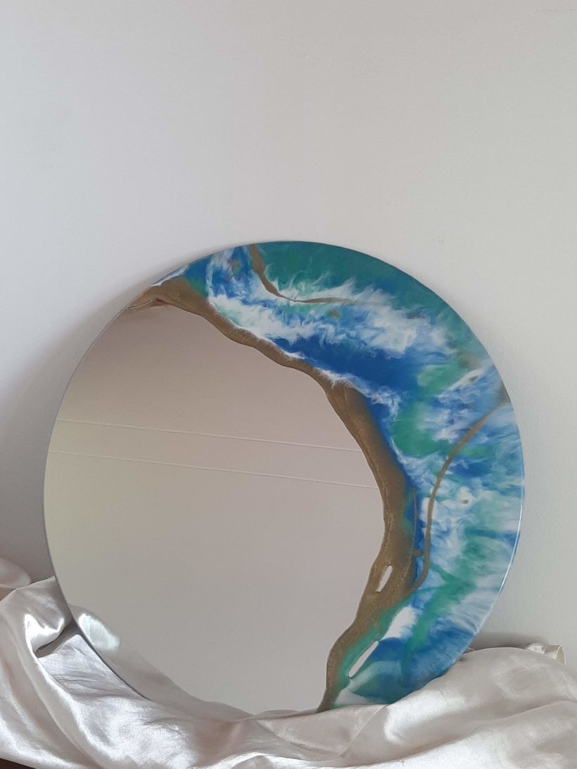 Mi proyecto del curso: Arte con resina: diseña espejos únicos 2