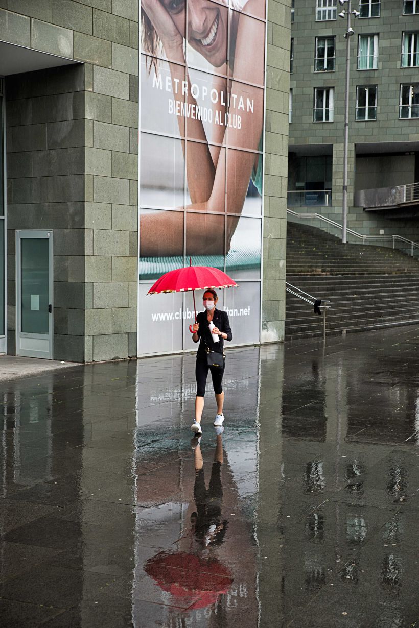 Paraguas paseo por la ria Bilbao