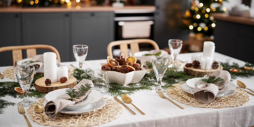 5 Creative Ideas to Decorate Your Table at Christmas Time 5