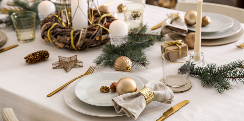 5 Creative Ideas to Decorate Your Table at Christmas Time 7
