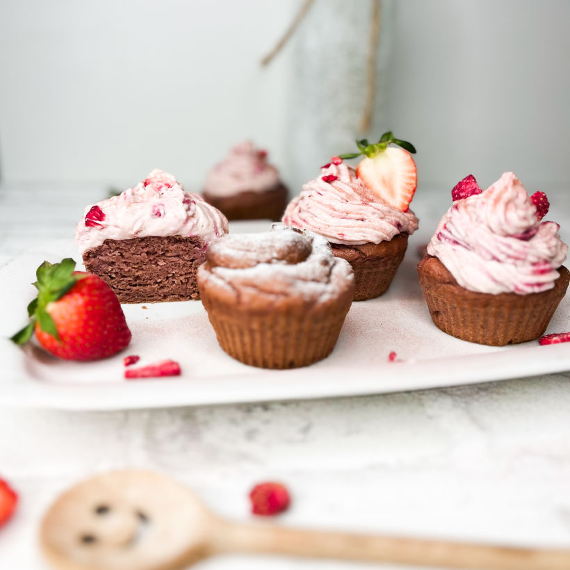 Vegan Strawberry Protein Cupcakes 