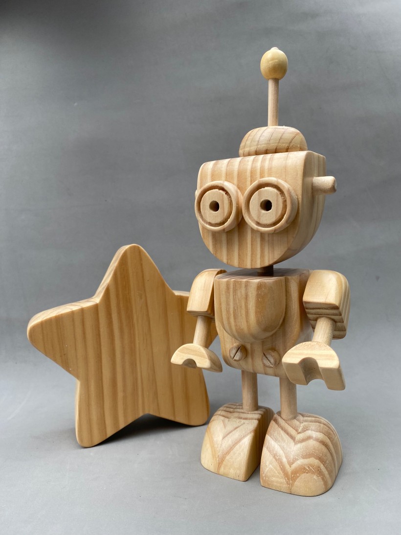 tiran Horizontaal nikkel JAMIU robot de madera | Domestika