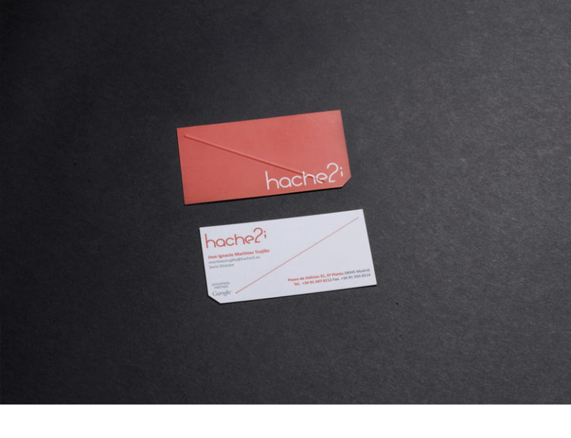Hache2i, logotipo, tarjetas, material corporativo y página web. 4