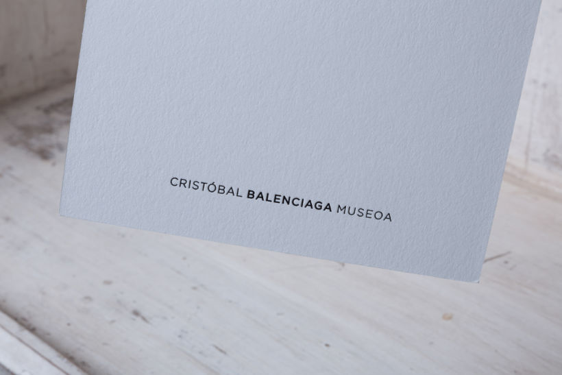 Mejor producto gráfico 2011: invitación para el Cristóbal Balenciaga Museoa 5