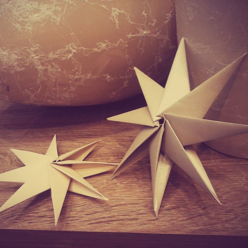 origami stars - xmas window 0