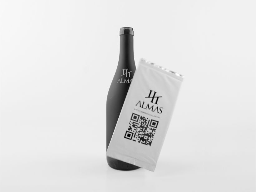 Cuatro Almas | Wine Packaging | Blackboard 6