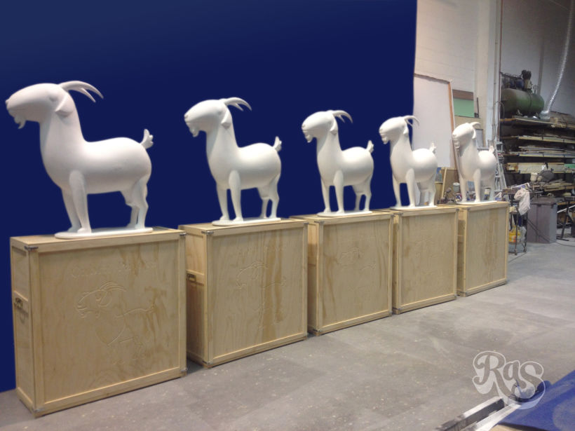 Esculturas de cabras payoyas para Cádiz Turismo en Fitur 2014 11