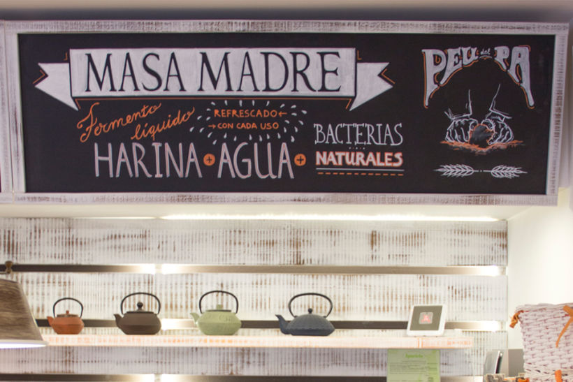 La Tahona del abuelo, horno tradicional y cafetería. Pizarras, lettering. Valencia / 2013-2014 4