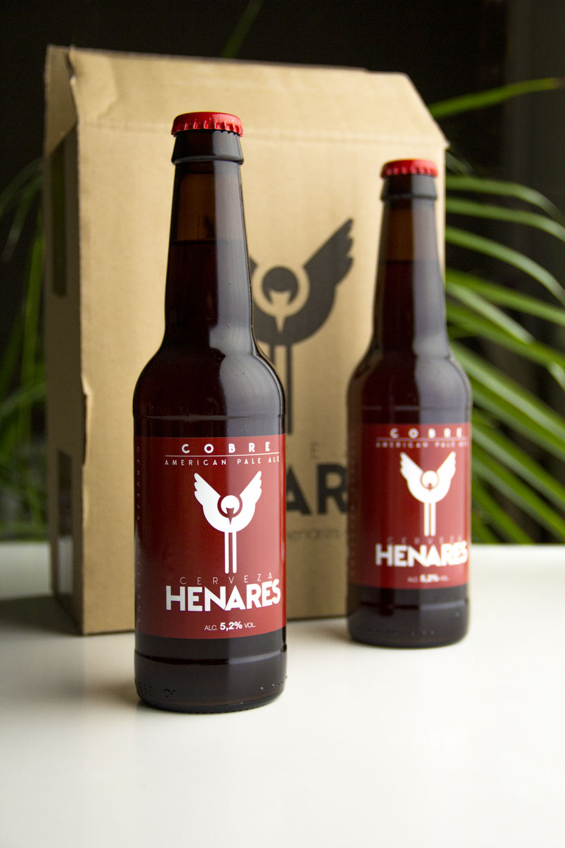 Diseño de marca y etiqueta Cerveza HENARES mod. "cobre". 0