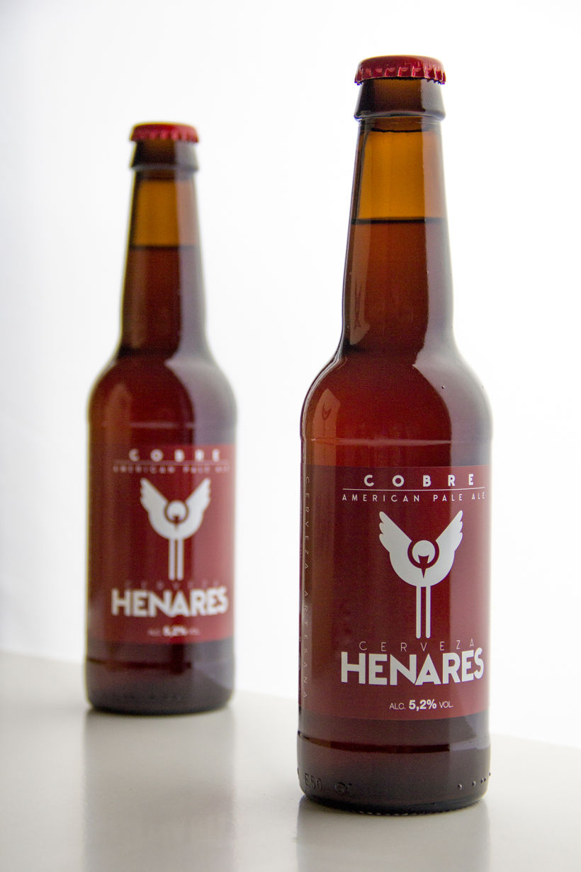 Diseño de marca y etiqueta Cerveza HENARES mod. "cobre". 2