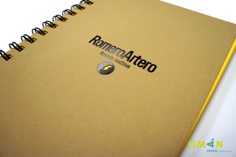 Cuaderno y tarjetas de visita para la Agencia Romero Artero 0